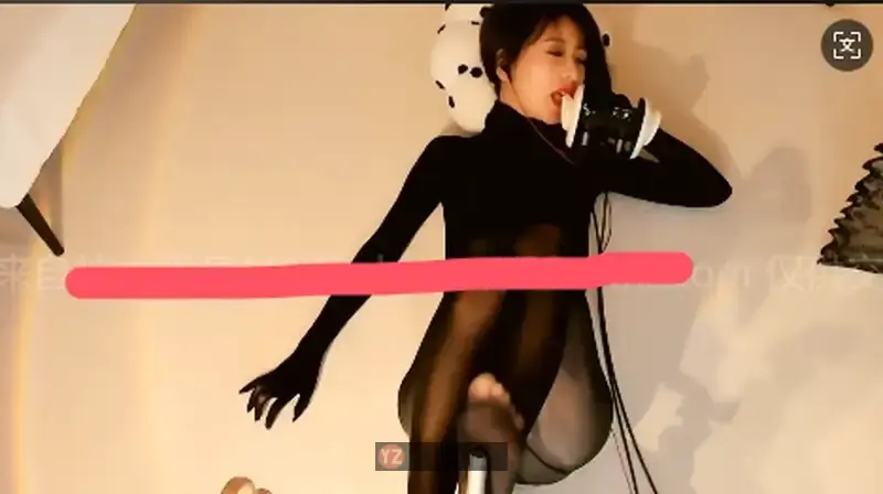 ASMR主播@圈圈美女穿连体丝的嫂子助眠视频